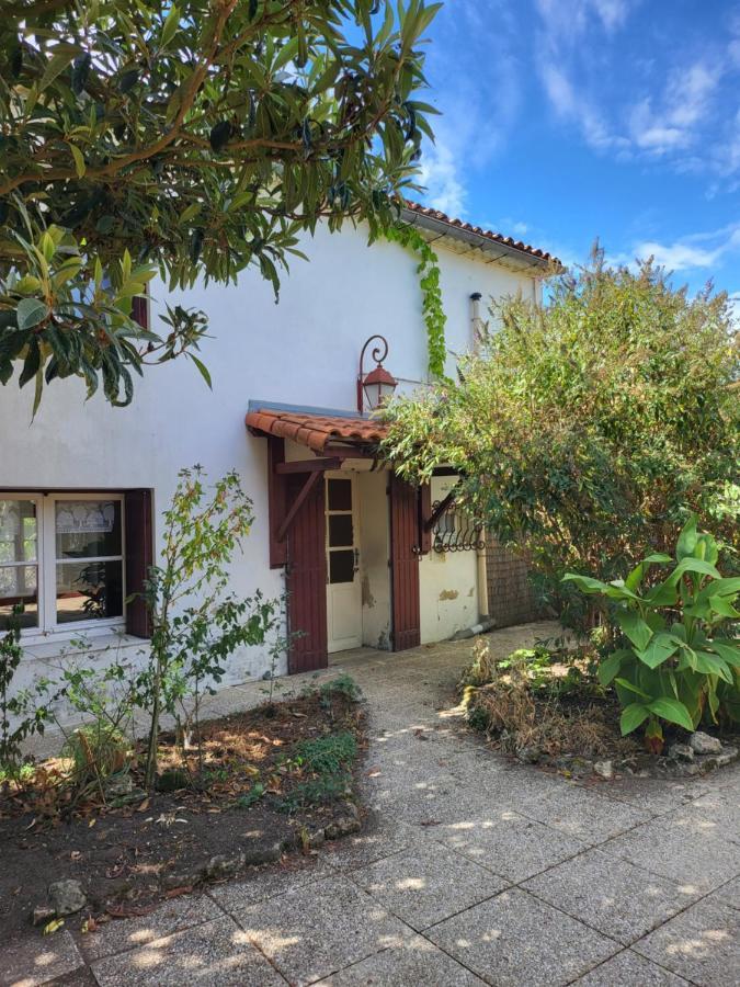 La Maison Rouge Paisible Maison De Pays 索容 外观 照片
